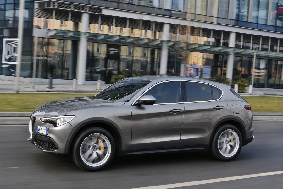  Alfa Romeo Stelvio (949) 2017 года  (WW) (фото 19 из 114)